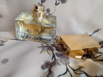 Идеальный стойкий аромат для дам: отзыв на Dolce & Gabbana The One