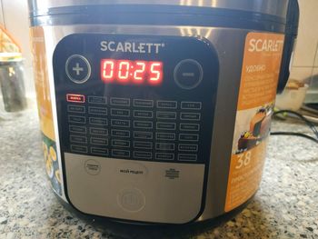 Мультиварка Scarlett SC-MC 410S23 – самостоятельный повар и 38 программ с функцией записи рецептов