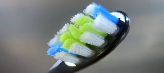 Очень крутая недорогая ультразвуковая зубная щетка: отзыв на Ocelan XS