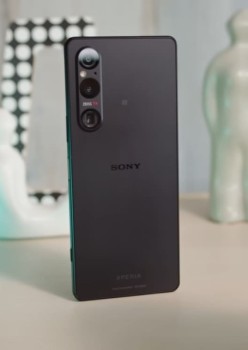 Смартфон Sony Xperia 1 V