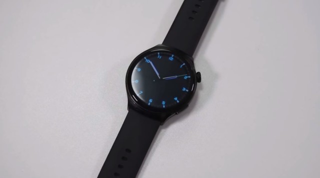 А зачем мне Про-версия, если есть Huawei Watch 4?