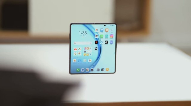 Honor Magic V2: Инновационный складной смартфон с впечатляющими характеристиками