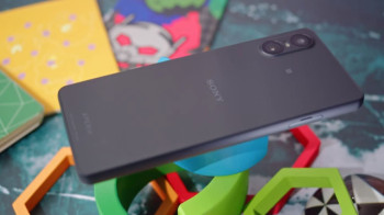Смартфон Sony Xperia 10 VI