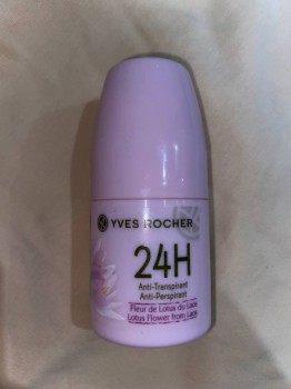 Эффективное и приятное устранение пота: антиперспирант Yves Rocher 24H с ароматом Лотоса