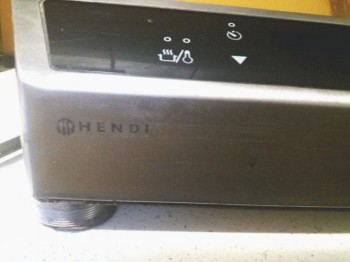 Индукционная плита Hendi 3500DXL – современная техника на профессиональной кухне