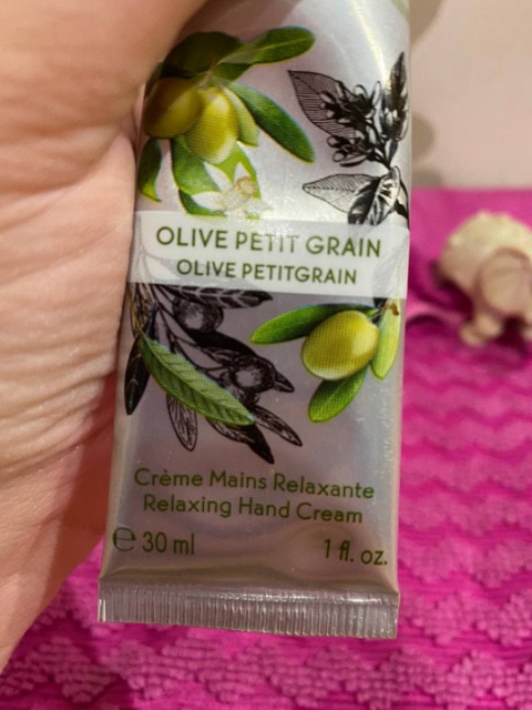Крем для рук Olive Petit Grain от Yves Rocher – нежный и бережный уход за кожей