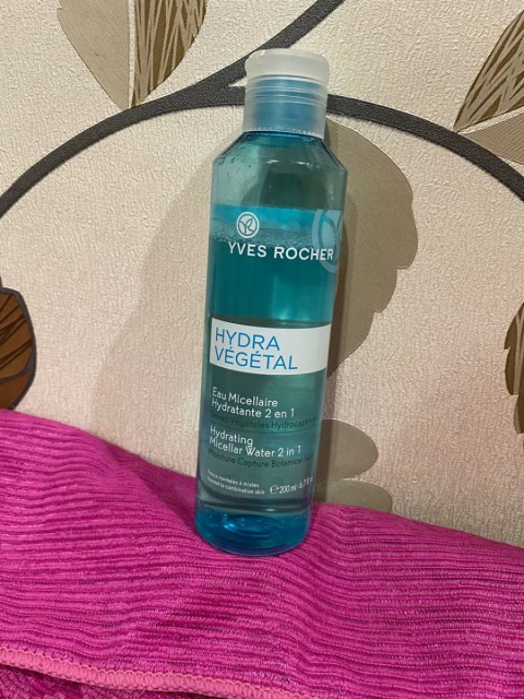 Мицеллярная вода Hydra Vegetal Yves Rocher – нежная забота о коже: увлажнение, питание, очищение