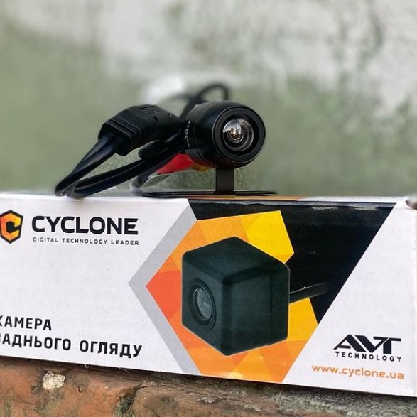 Отзыв об автомобильной камере заднего вида Cyclone