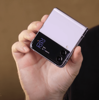 Более привычная раскладушка: короткий обзор Galaxy Z Flip3