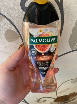 Гель для душа Palmolive «Роскошь масел» с приятным ароматом, консистенций средней густоты и комфортным использованием