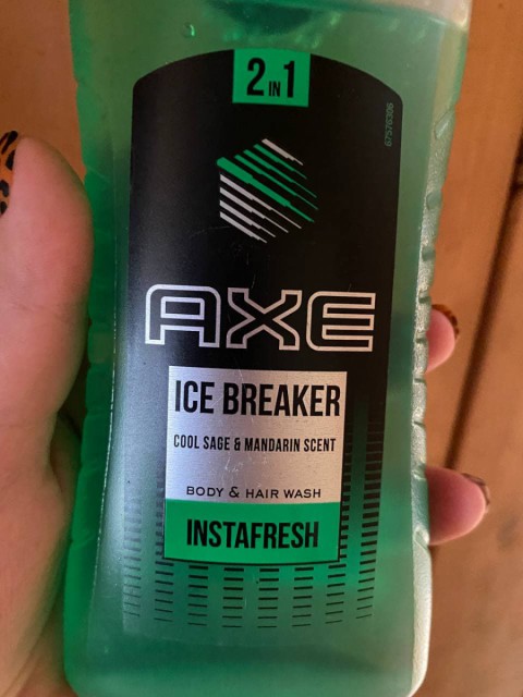 AXE Ice Breaker – гель для душа для уверенных в своей харизме мужчин