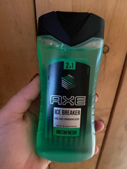AXE Ice Breaker – гель для душа для уверенных в своей харизме мужчин