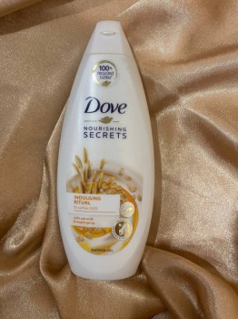 Крем-гель для душа Dove «Ритуал красоты Удовольствие» – шикарный аромат, легкая и приятная консистенция, заряд бодрости и отличное настроение