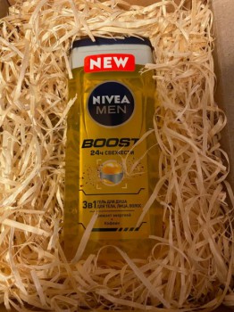 Мужской гель для душа, для тела, лица, волос Boost часа свежести от NIVEA MEN: приятный аромат, комфортная текстура, хорошее распределение по коже