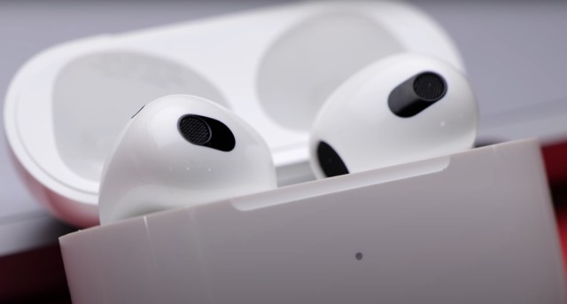 Так ли хороши новые AirPods? Стоит ли покупать Apple AirPods 3?