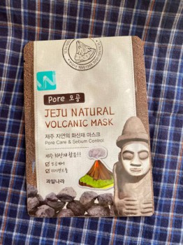 Маска для лица тканевая Welcos JEJU Natural Vulcanic Mask Pore